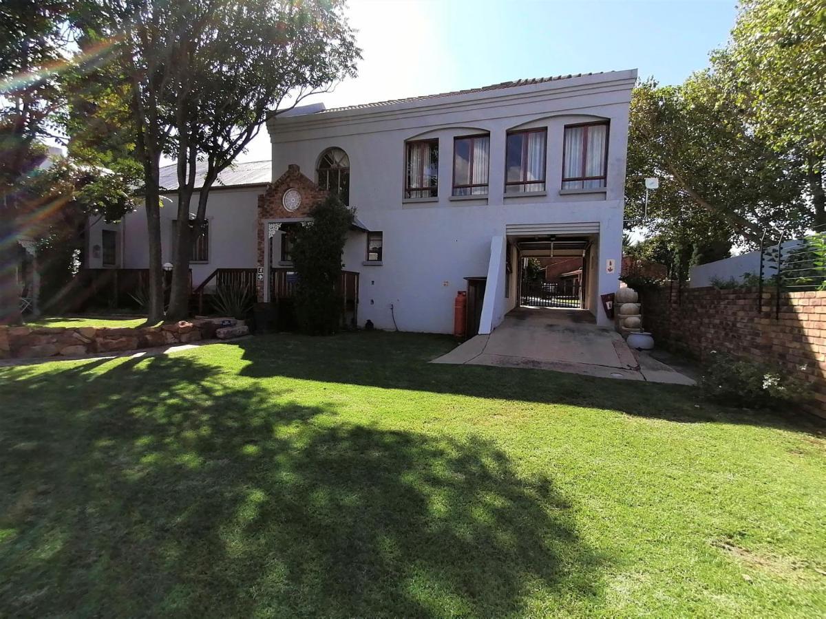 Van Dykshuis Guest House Heidelberg  Ngoại thất bức ảnh